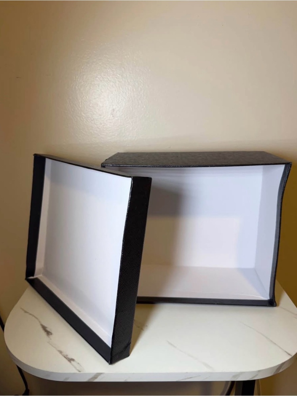 Empty Prada Box - Picture 5 of 10